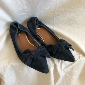 Blue Velvet Bow Pointed Flat